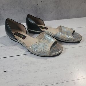 Elegant Silver and Black Sandals with Glossy Toe